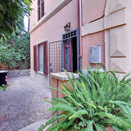 A Casa, Aventino-3